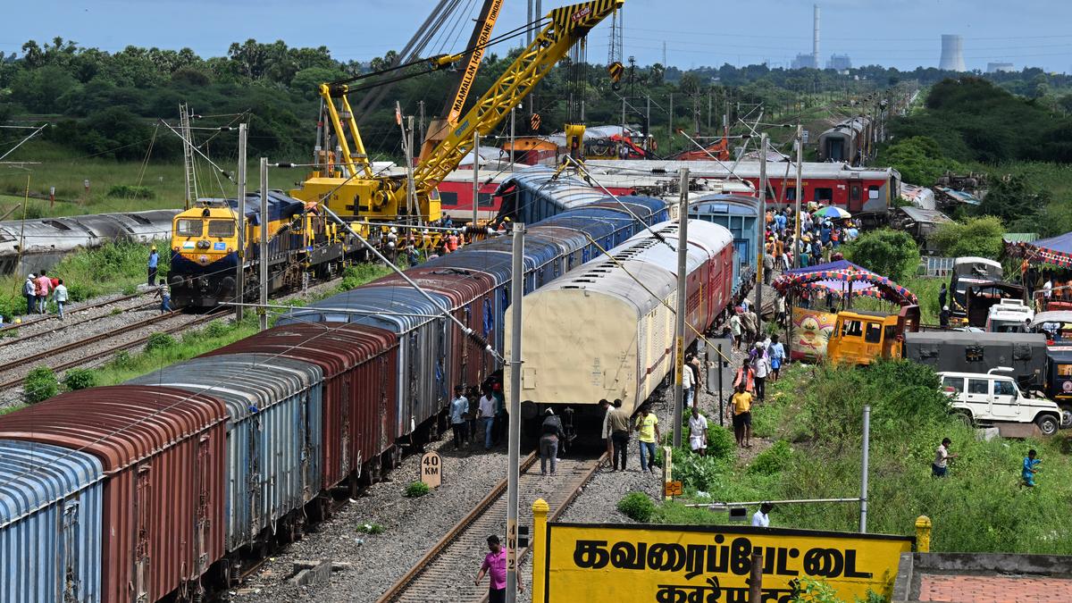 Tamil Nadu train accident Railways orders highlevel inquiry into collision at Kavaraipettai